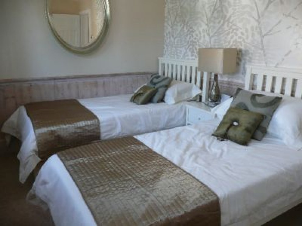 Mews house | Guest bedroom | Interior Designers